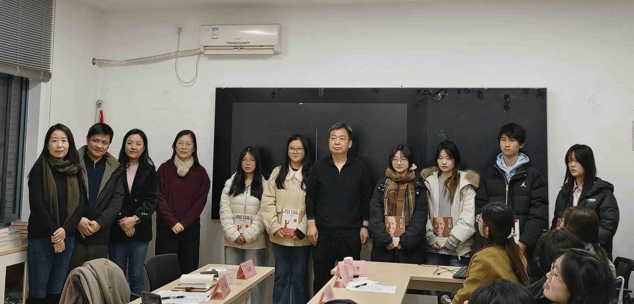 【听青年说】李京昊副校长参加艺术学院“听青年说 --与学生面对面”师生座谈会